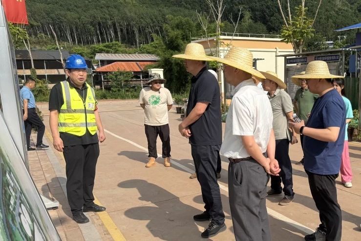 1752484982842386.jpg 云南省住房城鄉(xiāng)建設(shè)廳村鎮(zhèn)建設(shè)處處長馬望一行到磨憨項目調(diào)研.jpg